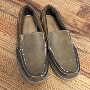 Magellan Loafers men size 10D leather upper